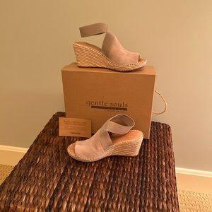 Gentle Souls by Kenneth Cole Colleen Espadrille Sandals